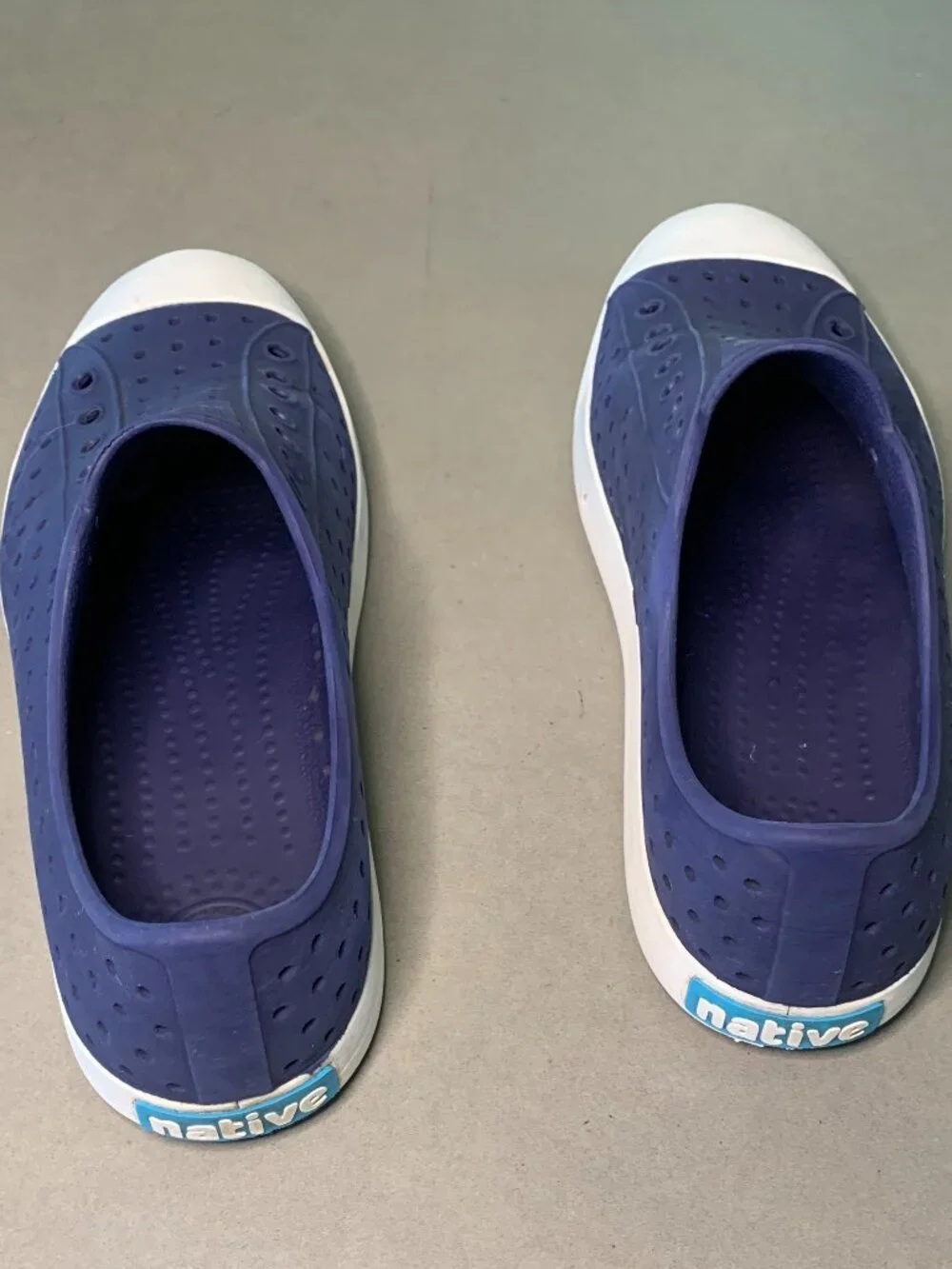 Native Jefferson Navy White Slip On Shoes Men’s Size 9